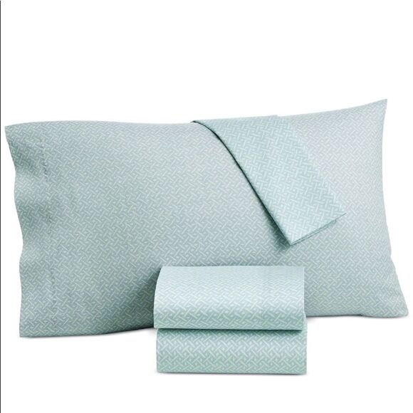 2 X $40 Lucky Brand Baja Stripe Cotton 230-Thread Count. 2 Pillowcases - Picture 1 of 5